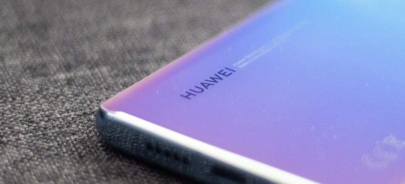 برغم الحظر..Huawei تعلن عن استقبال هواتفها إصدار EMUI 10 من Android Q