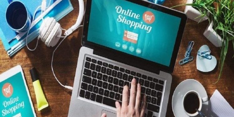 كيف يمكنك التسوق عبر الإنترنت والحصول على خصومات للمتاجر الالكترونية