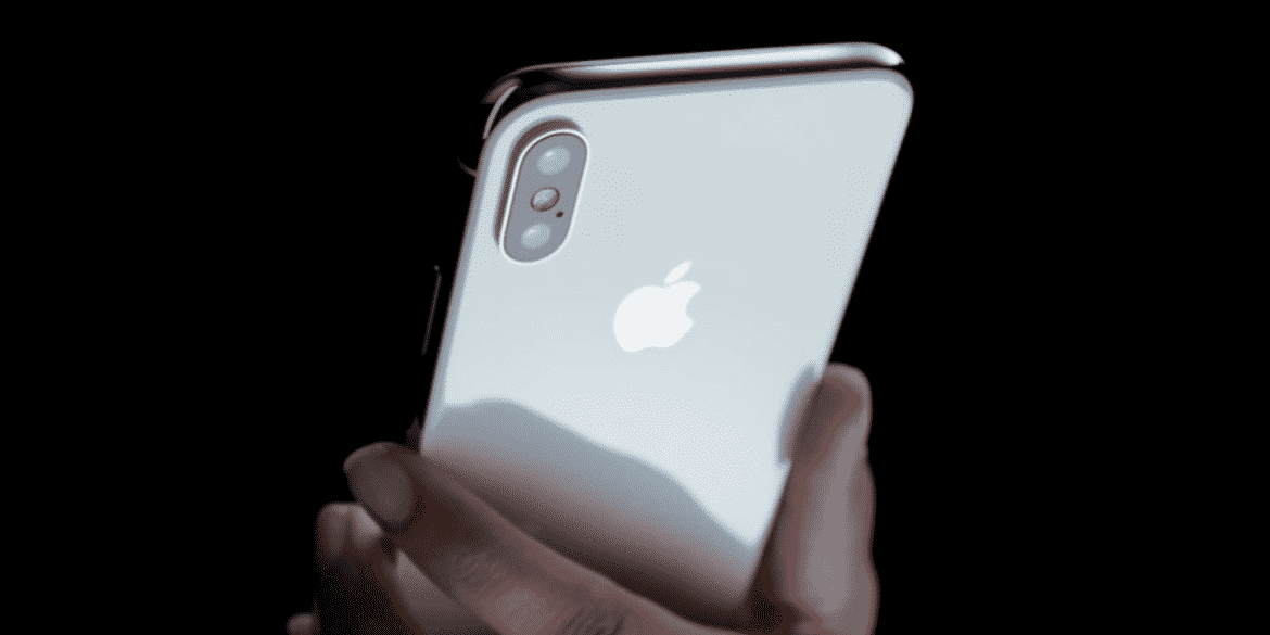بطارية iPhone X من أغرب البطاريات على الإطلاق