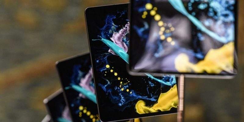 أبل تعترف بإمكانية ثني iPad Pro.. "ليس عيبا مقلقا يدعو للاستبدال"!