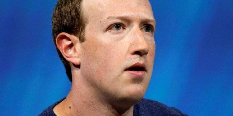 بعد عام كارثي لفيسبوك.. مارك زوكربيرج يتكبد خسائر بلغت 22 بليون دولار في 2018