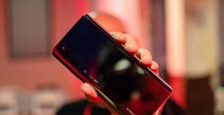 قبل شهر من موعد صدوره.. لقطات مثيرة تكشف عن هاتف Huawei P30 Pro