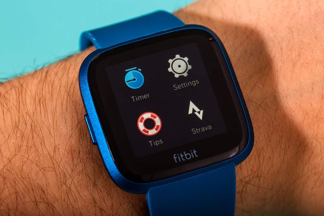 Fitbit Versa Lite.. ساعة اليد قليلة الثمن متعددة المزايا
