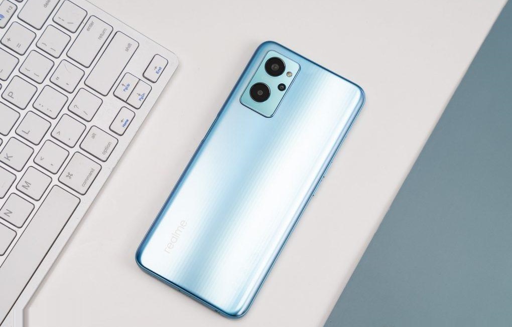 تسريب صور حية للهاتف Realme 9i
